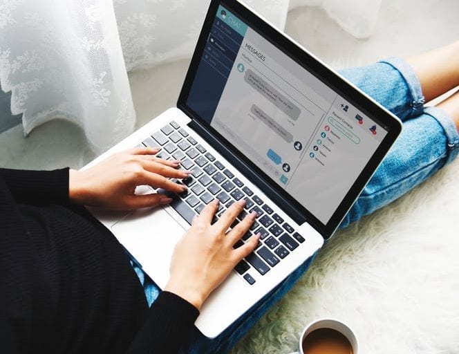 Using chatbots everyday benefits customers and businesses
